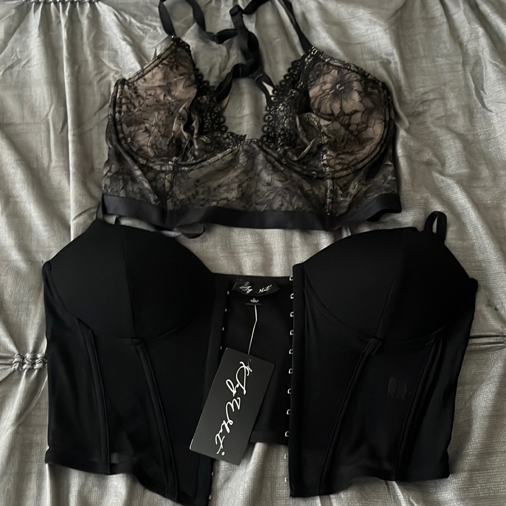 2 corset bras. Reposh.
